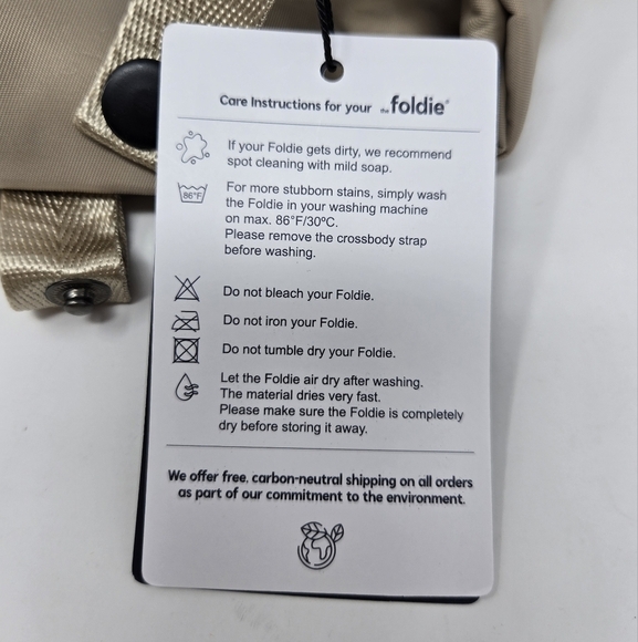 NWT THE FOLDIE THE ORIGINAL BEIGE TRAVEL BAG EXPANDABLE TOTE PACKABLE CARRY ON - Picture 10 of 16